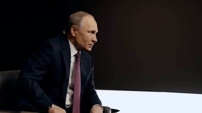 Видео: Владимир Путин о  резонансных делах, Росгвардии и разгонах митингов (интервью ТАСС)